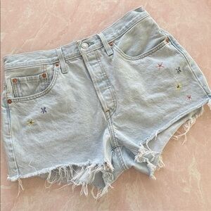 Levi’s 501 Embroidered Floral Cutoff Jeans Sz 30